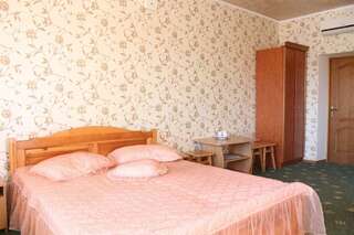 Гостиница Акватория Евпатория Трехместный номер-3