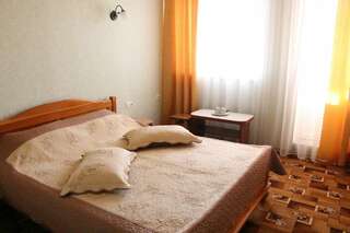 Гостиница Акватория Евпатория Двухместный с 1 кроватью или 2 отдельными кроватями и душем-3